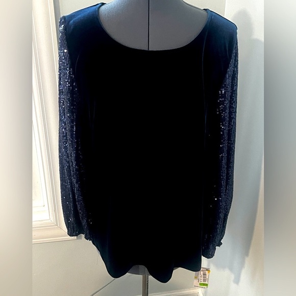 NWT Alex Evenings Sz M Formal Navy Blue Velvet Top with Sequin Long Sleeves - Picture 2 of 16